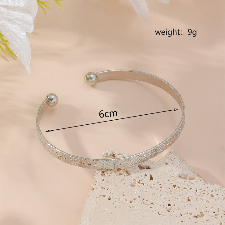 Metal Twist Geometric Knot Winding Hollow Open-end High-grade Light Luxury Personality Fashion Ladies' Bracelet