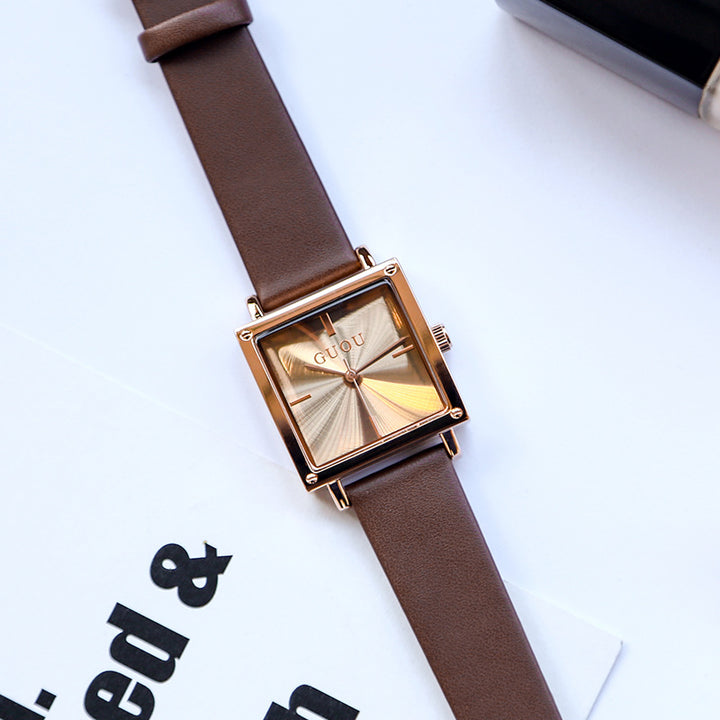 Montre rétro simple et étanche pour femme