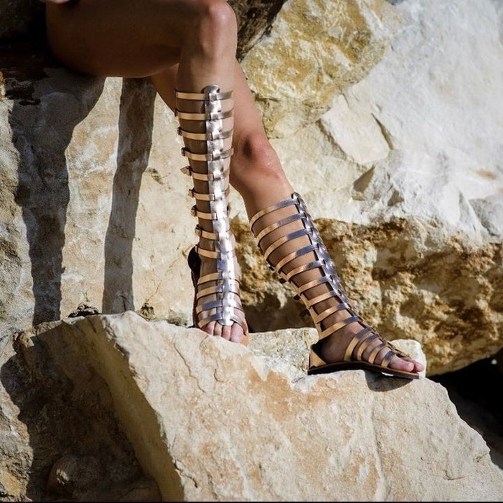 Nouvelles sandales de gladiateur romaines bottes d'été à bout ouvert chaussures plates creuses sandales à boucle de ceinture de mode pour femmes