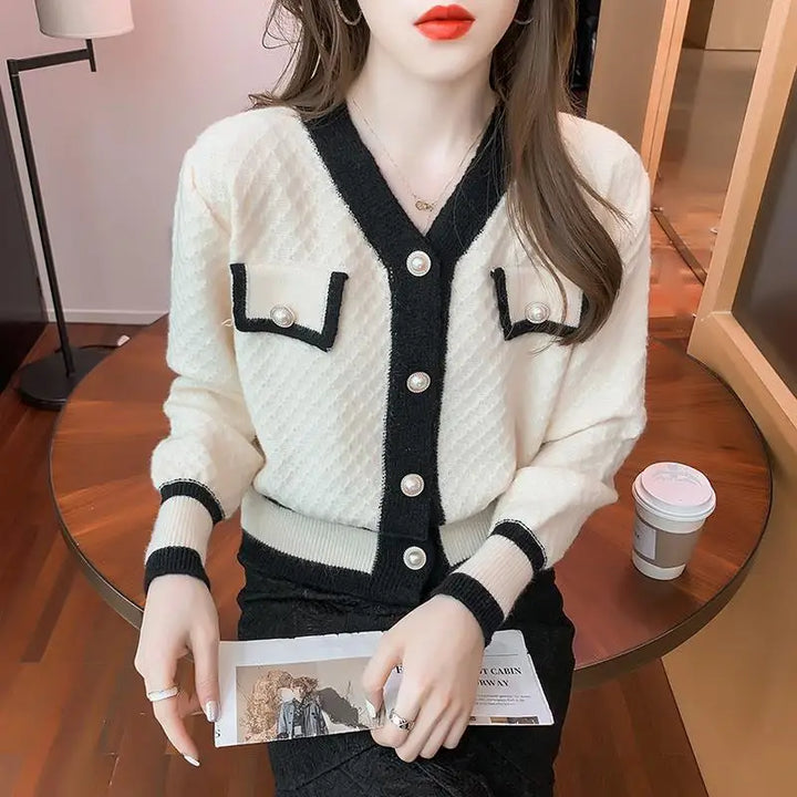 Vintage Fashion Patchwork Sweater Coat Women Knitted V-Neck Office Lady Aesthetic Pearl Button Classic Cardigan Tops