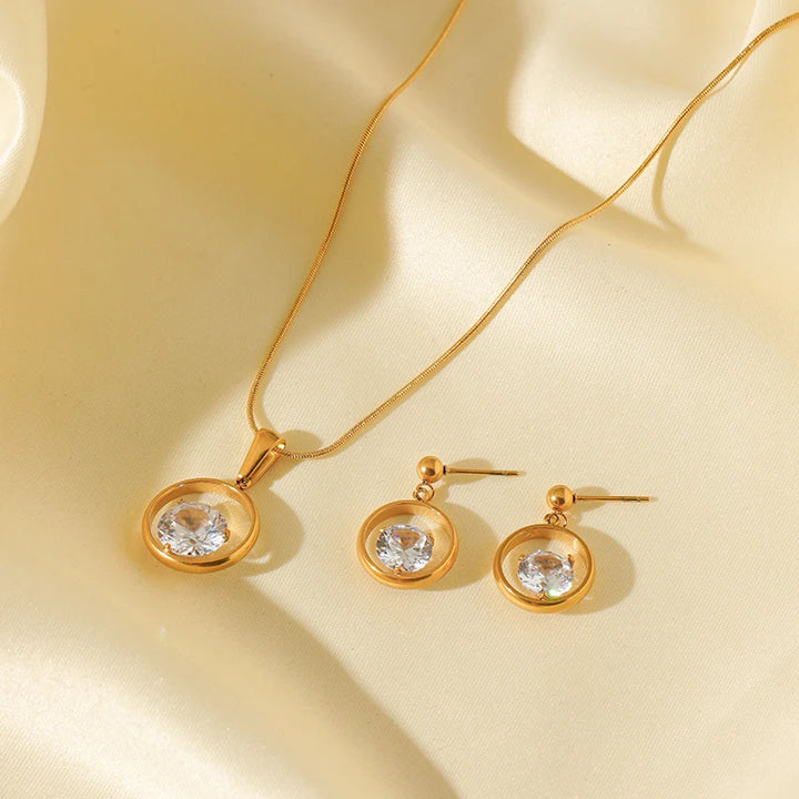 Ensemble de boucles d'oreilles et collier en acier inoxydable avec zircon blanc scintillant pour femme