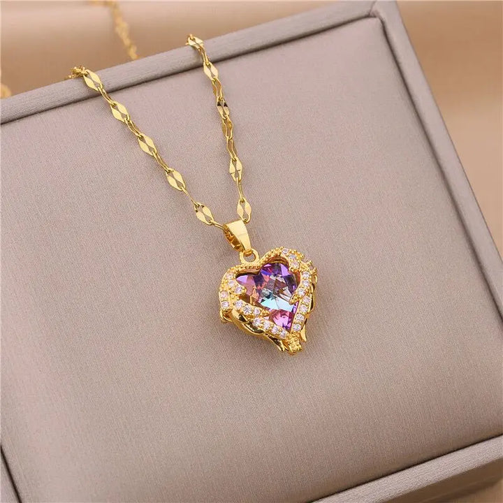 Collier avec pendentif en forme de cœur en cristal coloré de luxe pour femme