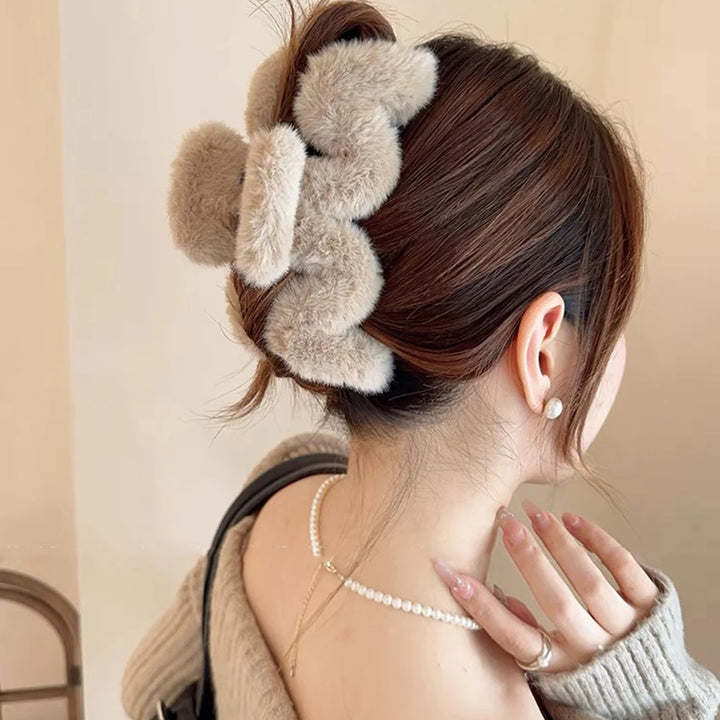 14cm Large Hair Claw Fashion Plush Big Crab Hair Clip For Women Back Clip For Thick Hair Cute Plush Ponytail Hair Accessories