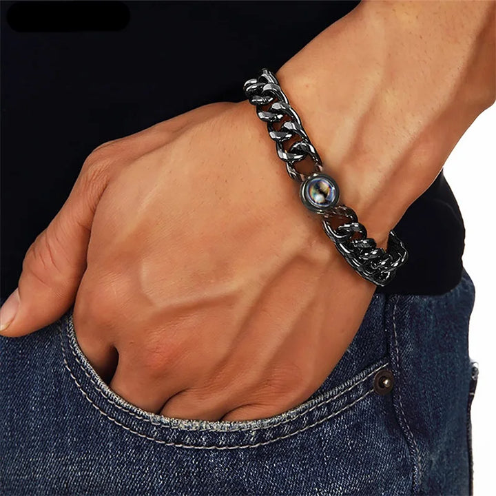 Bracelet personnalisé avec photo à l'intérieur Bracelet à maillons cubains en acier titane avec projection de photo personnalisée pour hommes et femmes